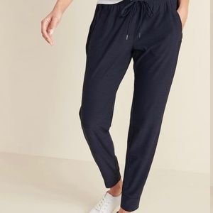Old Navy Active Mid-Rise Breathe ON Joggers